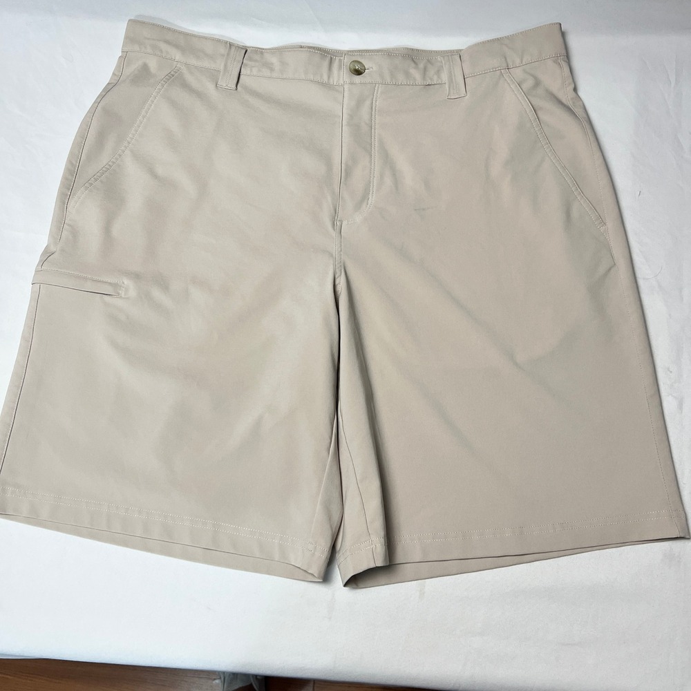 Columbia Omni-Shield Golf Performance Shorts Flat Front Khaki Beige Mens Size 38